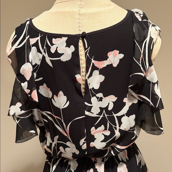 White House Black Market Flutter Sleeve Floral High Low Dress Size 2 - Picture 9 of 16